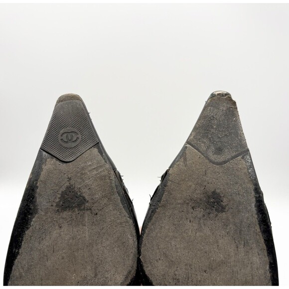 Chanel Black Leather Mary Jane Pointed Toe Heels w/ Camellia Accents Sz EU 38 8 - Picture 10 of 13